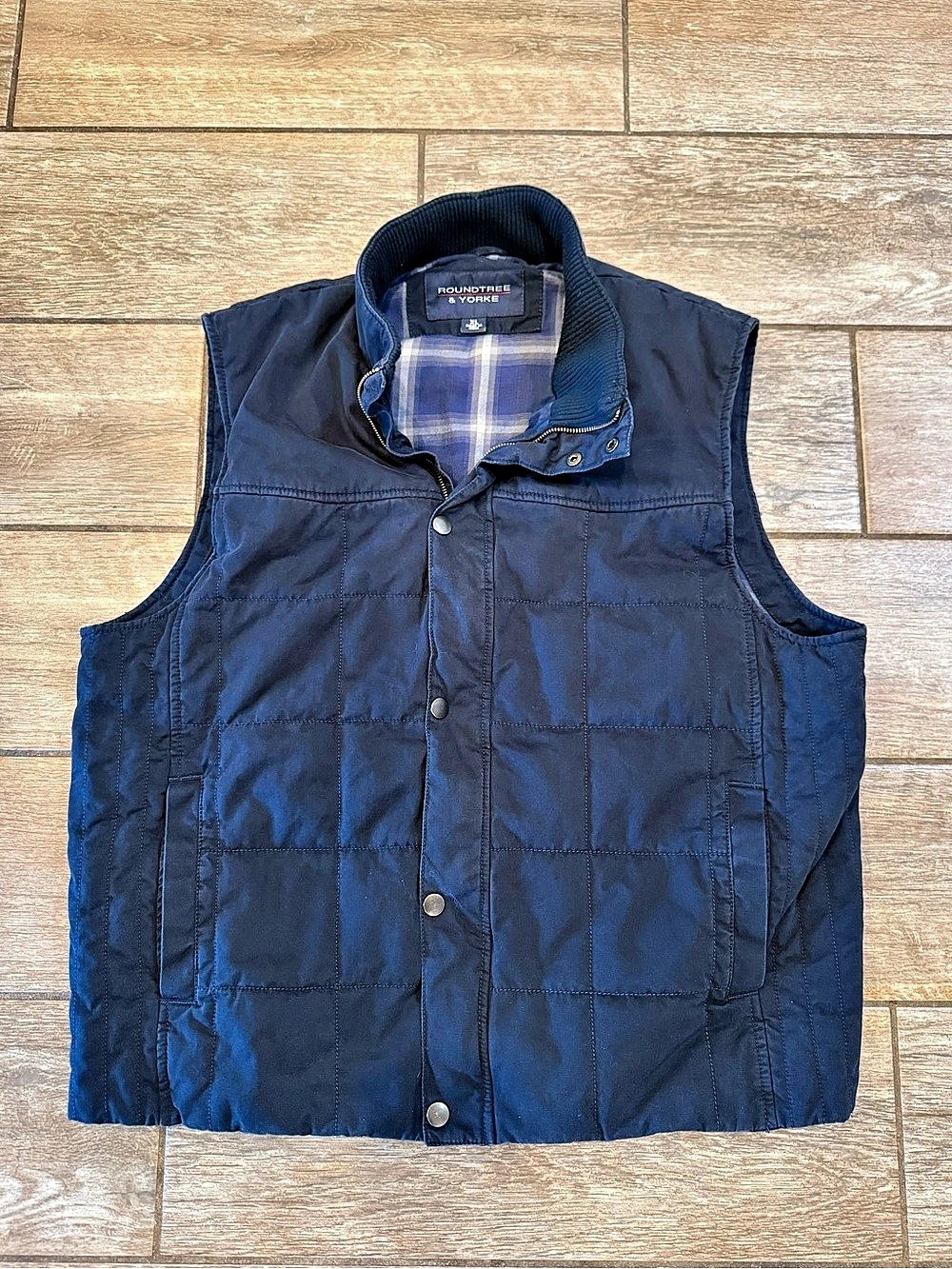Roundtree & Yorke Plaid Cotton Vest in Blue Size XL Great Condition